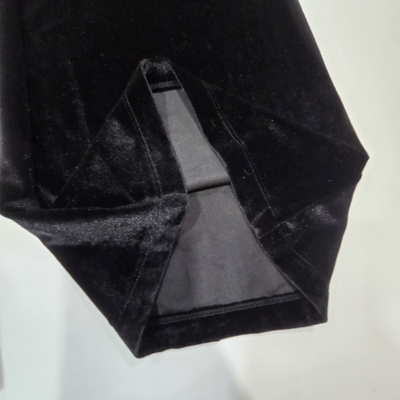 AMOR MIA Iman Midnight Velvet Jumpsuit in Black - Picture 4 of 15